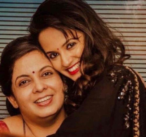 Father Name: Parag Mategaonkar Mother Name: Suvarna Mategaonkar Sister Name: N.A Brother Name: N.A Husband Name: N.A Son: N.A Daughter: N.A Affair: N.A