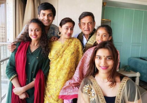 Father Name: Not Know Mother Name: Not Know Brother: Shailesh Manjrekar Sister: Devyani Manjrekar Wife: Deepa Mehta (Ex-Wife), Medha Manjrekar. Son: Satya Manjrekar ( first wife) Daughter: Ashwami Manjrekar ( first wife) and Saiee Manjrekar, Gauri Ingawale. Affair: Manjiri Bhave