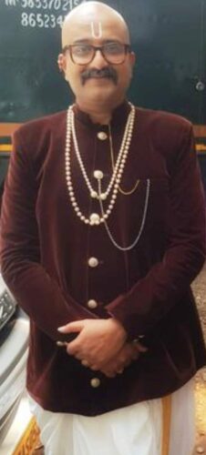Vaibhav Mangle