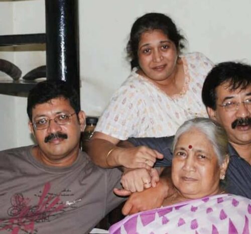 Amita Khopkar family