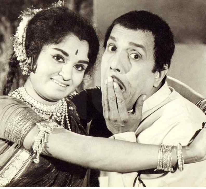 Usha Chavan with Dada Kondke