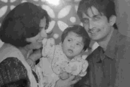  Mohan Gokhale daughter and wife