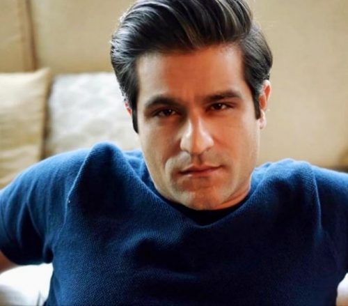 Sunny Hinduja Net Worth, Age, Family, Wife, Biography, and More