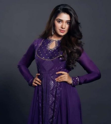 Krithi Shetty Net Worth, Age, Family, Boyfriend, Biography, and More