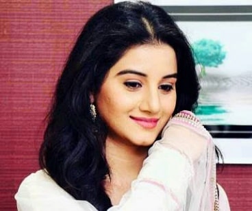 Anjali Abrol Net Worth, Age, Family, Boyfriend, Biography, and More